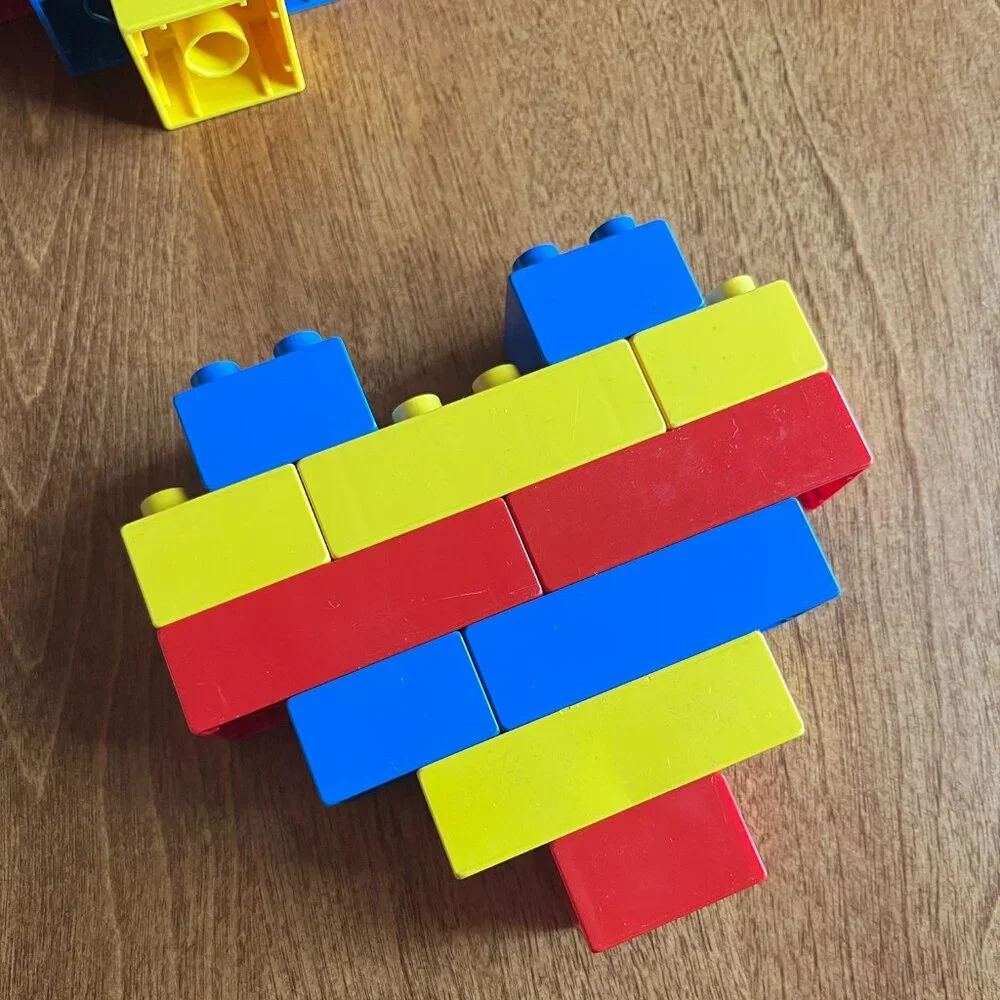 Duplo vintage primary hearts